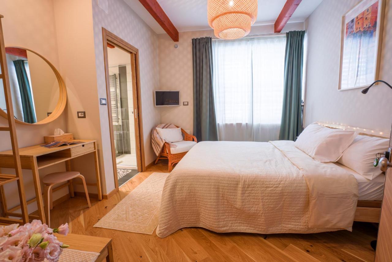 Sa Domo E Giuanne E Giuanna Bed & Breakfast Bosa Exterior photo